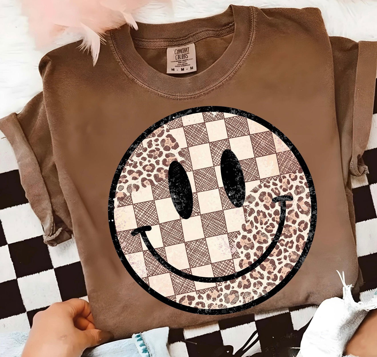 Neutral brown smiley tee